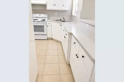 612 SW 11th St, Florida City, FL 33034 - Photo 7