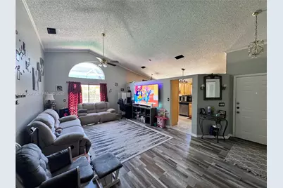 840 W Palm Run Dr, North Lauderdale, FL 33068 - Photo 5