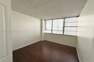 1351 NE Miami Gardens Dr, Miami, FL 33179 - Photo 9