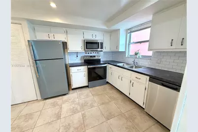 1351 NE Miami Gardens Dr #626E, Miami, FL 33179 - Photo 1