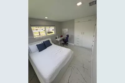 19705 NE 11th Ct #19705, Miami, FL 33179 - Photo 13