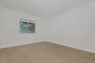 6931 Loch Ness Dr, Miami Lakes, FL 33014 - Photo 11