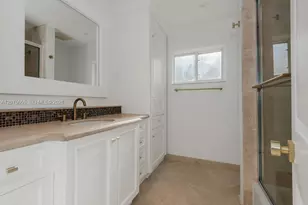 6931 Loch Ness Dr, Miami Lakes, FL 33014 - Photo 13