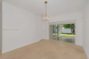 6931 Loch Ness Dr, Miami Lakes, FL 33014 - Photo 19