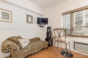 255 W 24th St, Miami Beach, FL 33140 - Photo 11