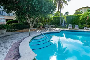 255 W 24th St, Miami Beach, FL 33140 - Photo 25