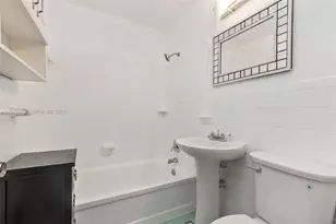 255 W 24th St, Miami Beach, FL 33140 - Photo 15