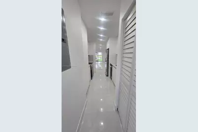 3050 NW 106th Ave #7, Sunrise, FL 33322 - Photo 5