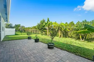 1393 Wandering Willow Wy, Loxahatchee, FL 33470 - Photo 23
