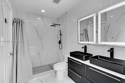 7031 SW 12th St, Pembroke Pines, FL 33023 - Photo 11