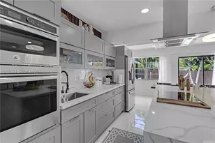 7031 SW 12th St, Pembroke Pines, FL 33023 - Photo 3
