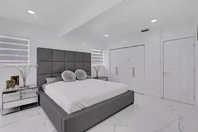 7031 SW 12th St, Pembroke Pines, FL 33023 - Photo 9