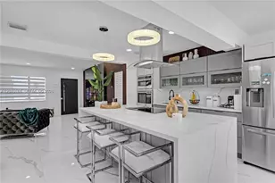 7031 SW 12th St, Pembroke Pines, FL 33023 - Photo 1