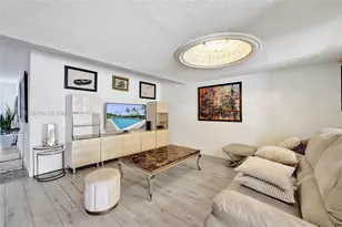 2716 NE 8th St, Hallandale Beach, FL 33009 - Photo 29