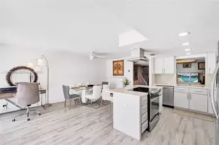 2716 NE 8th St, Hallandale Beach, FL 33009 - Photo 23