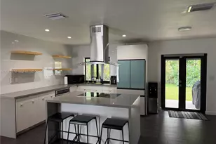 7630 Venetian St, Miramar, FL 33023 - Photo 5