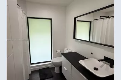 7630 Venetian St, Miramar, FL 33023 - Photo 11