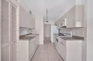 1201 S Ocean Dr, Hollywood, FL 33019 - Photo 7