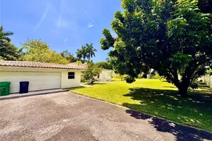 8775 SW 53rd Ct, Miami, FL 33143 - Photo 9