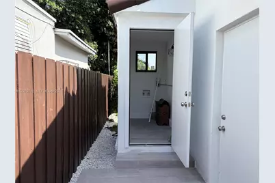 4291 SW 14th St, Miami, FL 33134 - Photo 23