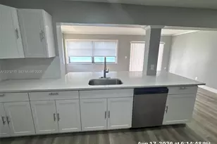 9401 NW 20th St, Pembroke Pines, FL 33024 - Photo 7
