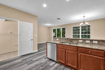 3222 NW 31st Ter, Oakland Park, FL 33309 - Photo 3