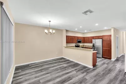 3222 NW 31st Ter, Oakland Park, FL 33309 - Photo 5