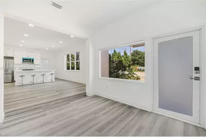 340 NE 125th St, North Miami, FL 33161 - Photo 9