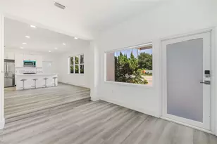 340 NE 125th St, North Miami, FL 33161 - Photo 9