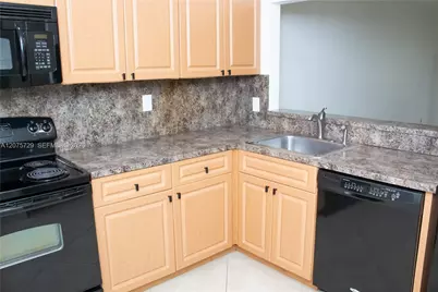 7860 Camino Real #L-406, Miami, FL 33143 - Photo 5