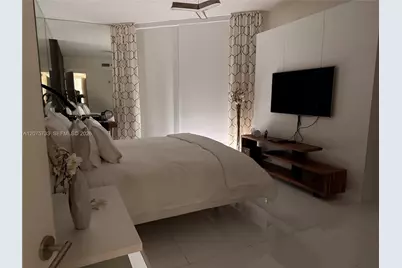 16001 SW Collins Ave #2406, Sunny Isles Beach, FL 33160 - Photo 9