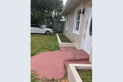 4570 SW 39th St, West Park, FL 33023 - Photo 17