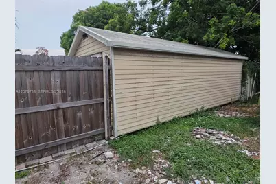 4570 SW 39th St, West Park, FL 33023 - Photo 15