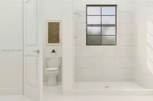 202 SE 2 St, Homestead, FL 33033 - Photo 11
