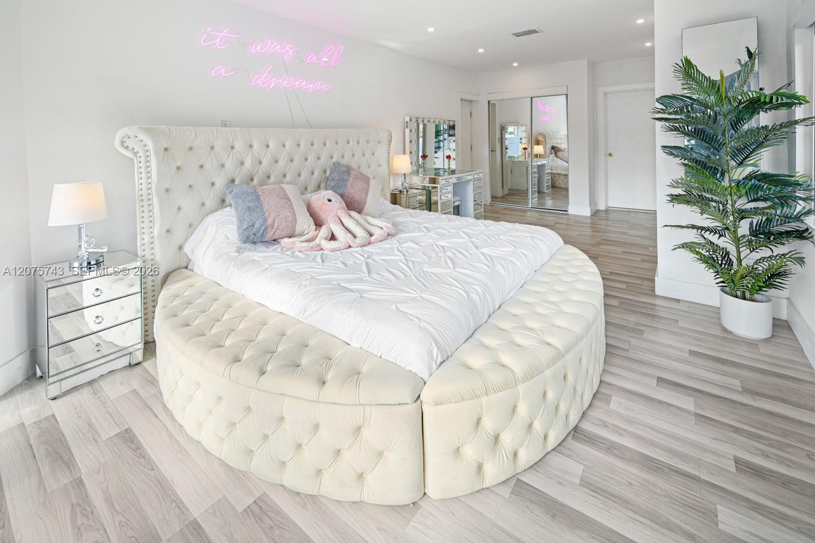 1460 Marseille Dr - 1460 Marseille Dr, Miami Beach, FL 33141 Luxury Property | Jose Angel Pina