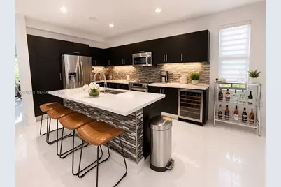 6989 NW 104th Ct, Doral, FL 33178 - Photo 15