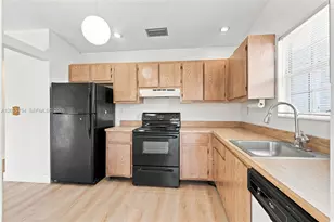 9771 W Fern Ln, Miramar, FL 33025 - Photo 11