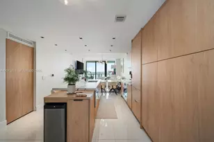 650 NE 32nd St, Miami, FL 33137 - Photo 5