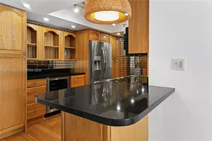 1420 Brickell Bay Dr, Miami, FL 33131 - Photo 21