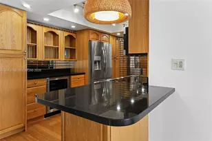 1420 Brickell Bay Dr, Miami, FL 33131 - Photo 7