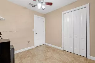 6049 W 14th Ct, Hialeah, FL 33012 - Photo 11