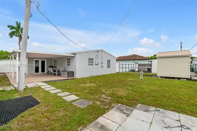 6049 W 14th Ct, Hialeah, FL 33012 - Photo 33