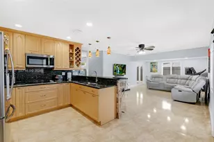 6049 W 14th Ct, Hialeah, FL 33012 - Photo 25