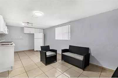 6049 W 14th Ct, Hialeah, FL 33012 - Photo 15