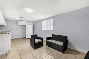 6049 W 14th Ct, Hialeah, FL 33012 - Photo 15