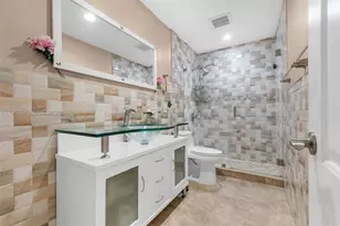 6049 W 14th Ct, Hialeah, FL 33012 - Photo 9