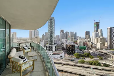 350 S Miami Ave #2601, Miami, FL 33130 - Photo 17