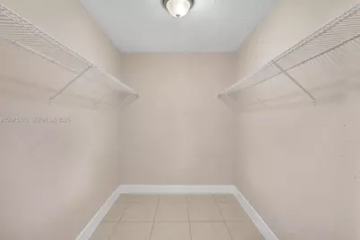907 NE 5th St, Hallandale Beach, FL 33009 - Photo 11