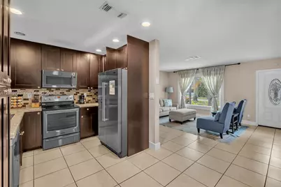907 NE 5th St, Hallandale Beach, FL 33009 - Photo 21