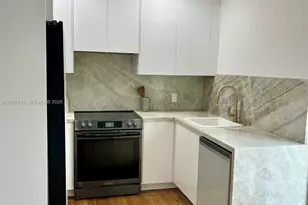 22 Marabella Ave, Coral Gables, FL 33134 - Photo 5